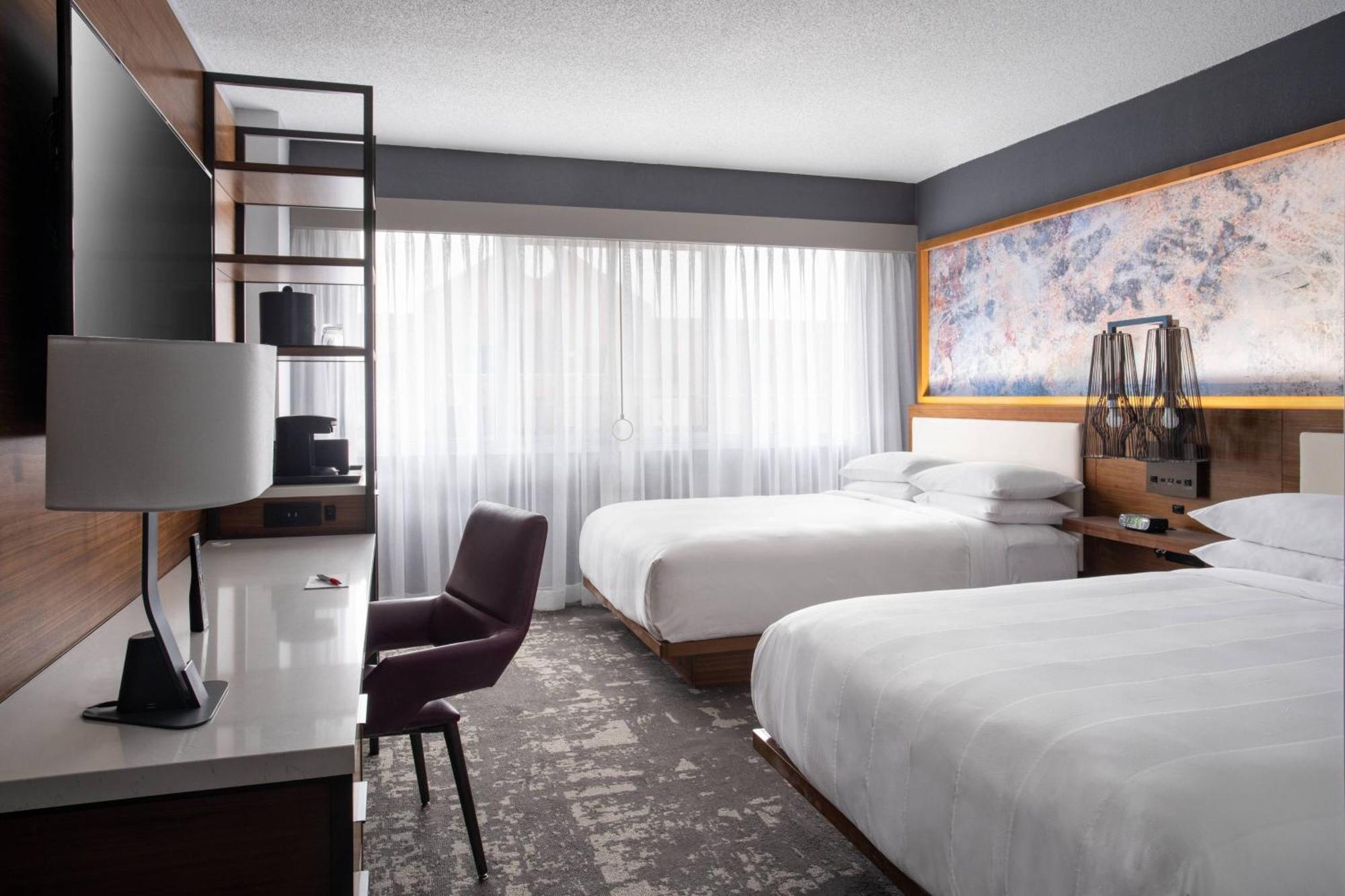 Marriott Greensboro Downtown Екстериор снимка