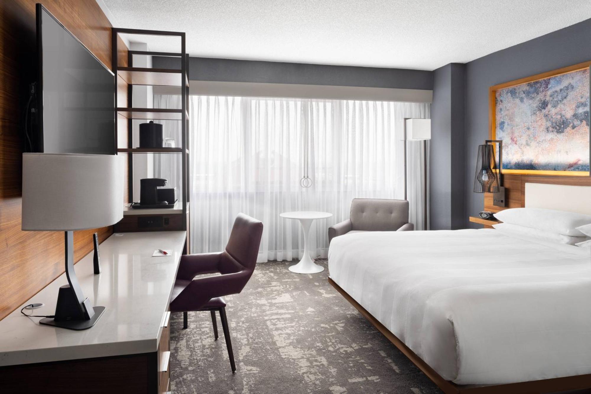 Marriott Greensboro Downtown Екстериор снимка