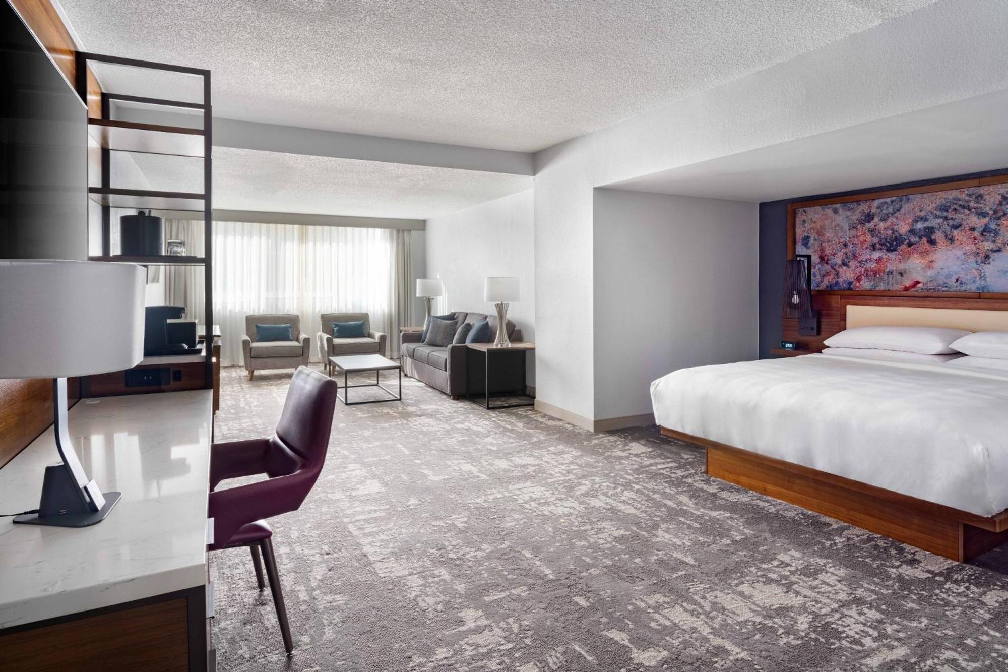Marriott Greensboro Downtown Екстериор снимка