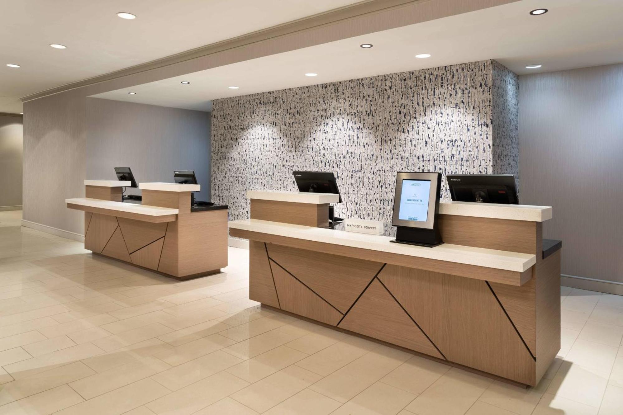 Marriott Greensboro Downtown Екстериор снимка
