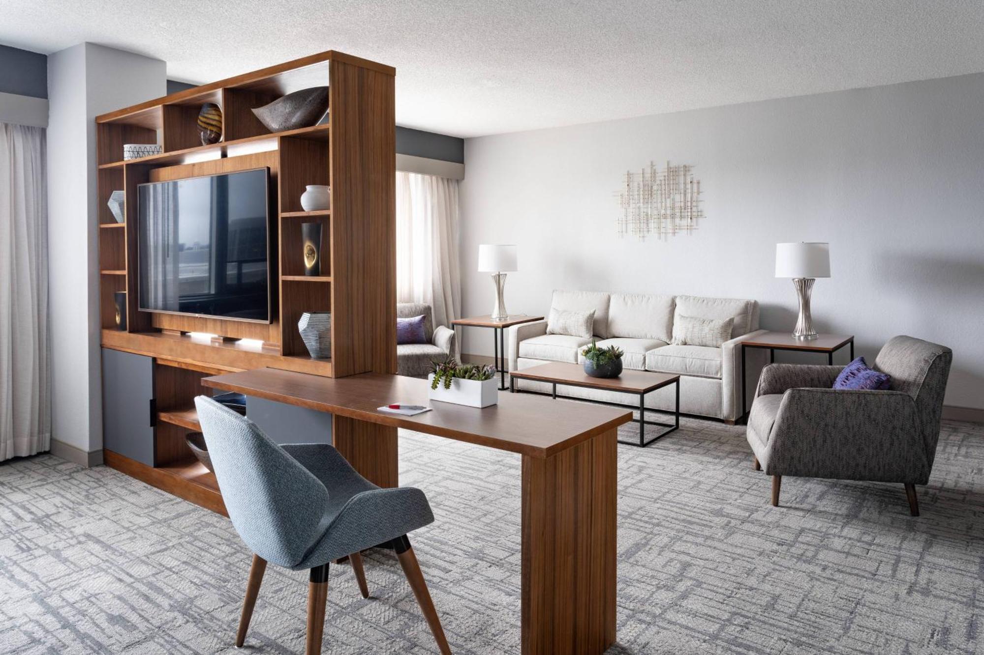 Marriott Greensboro Downtown Екстериор снимка
