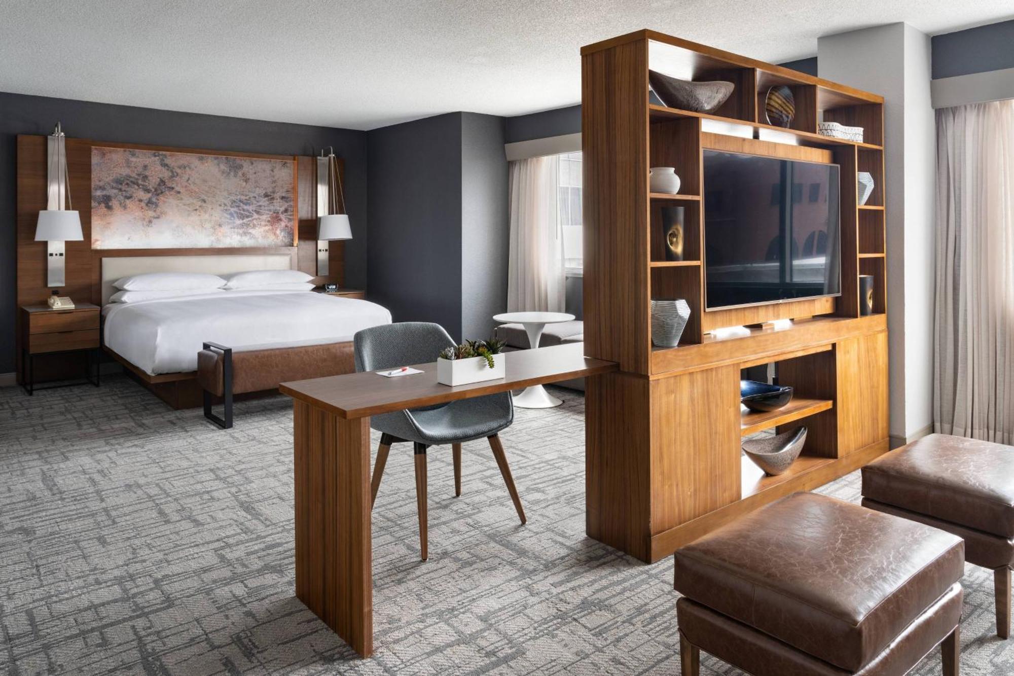 Marriott Greensboro Downtown Екстериор снимка