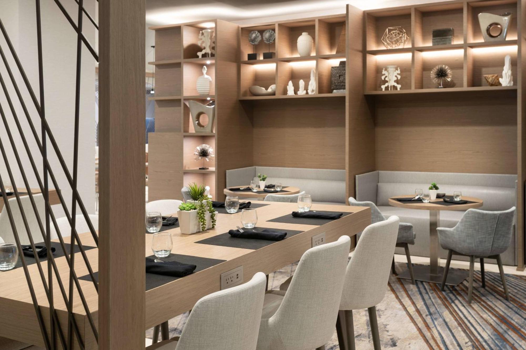Marriott Greensboro Downtown Екстериор снимка