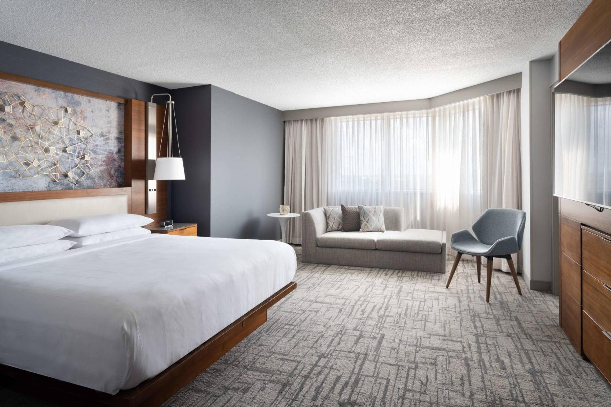Marriott Greensboro Downtown Екстериор снимка