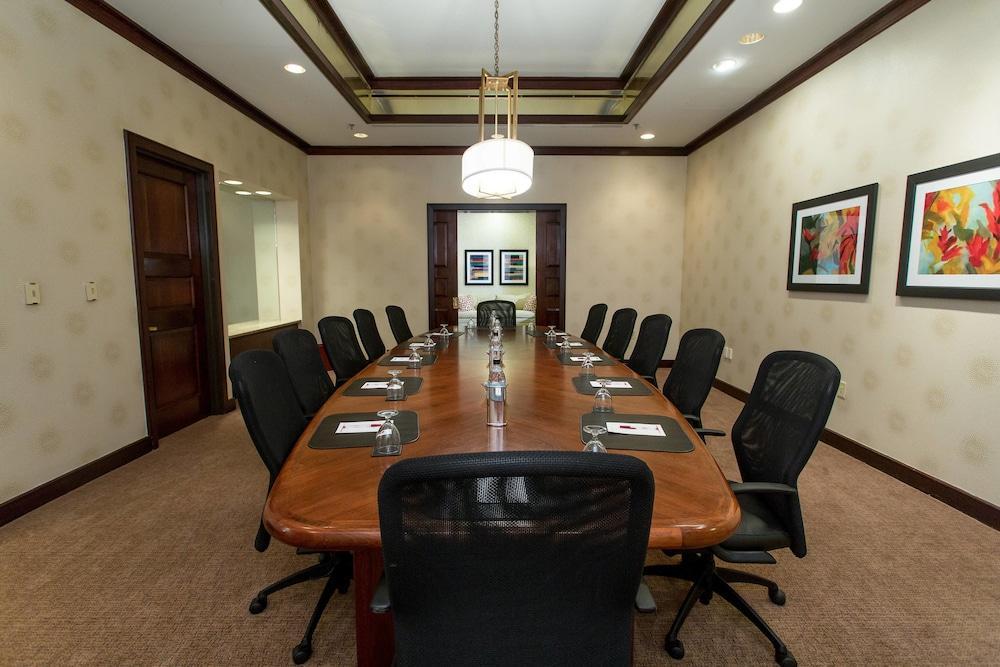 Marriott Greensboro Downtown Екстериор снимка